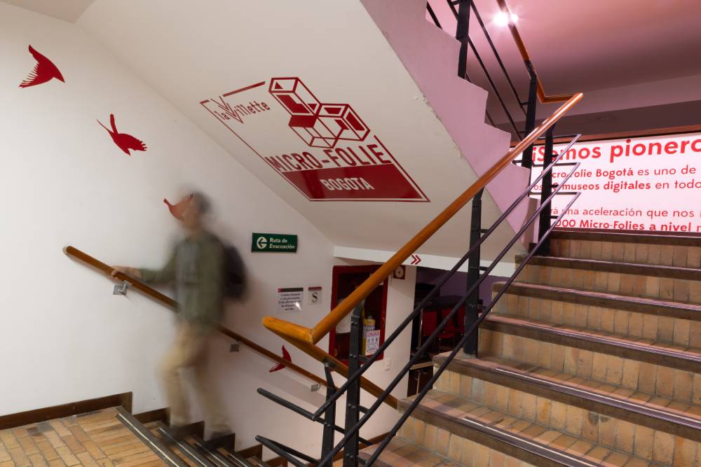 Exposición OVNI – Objetos Visibles No Identificados